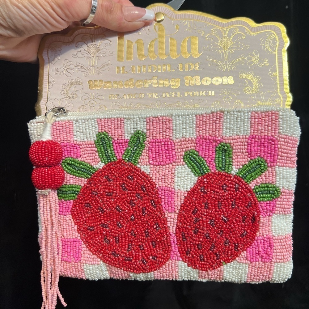 🍓🩷Made in India Wandering Moon pink & red strawberry beaded travel pouch-NWT🍓🩷